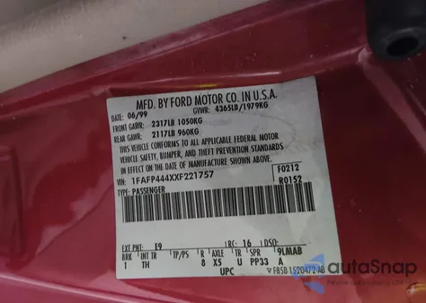 1999 Ford Mustang z USA, uszkodzony, nr VIN 1FAFP444XXF221757